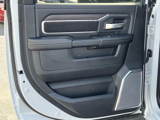 New 2026 RAM 2500 Laramie AWD/4WD image 17