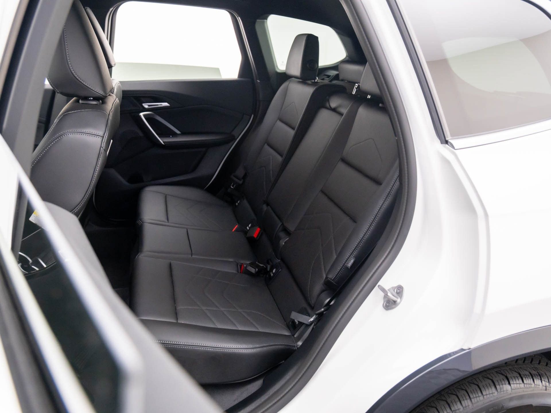 Used 2026 BMW X1 xDrive28i AWD/4WD image 15
