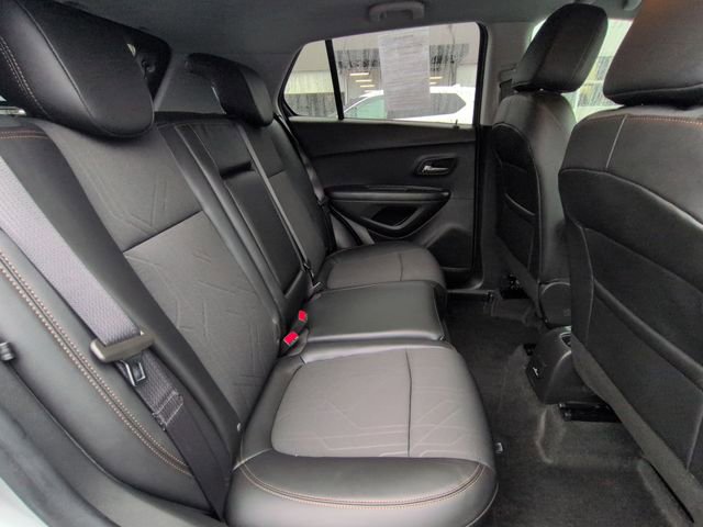 Used 2022 Chevrolet Trax LT w/ LT Convenience Package image 25