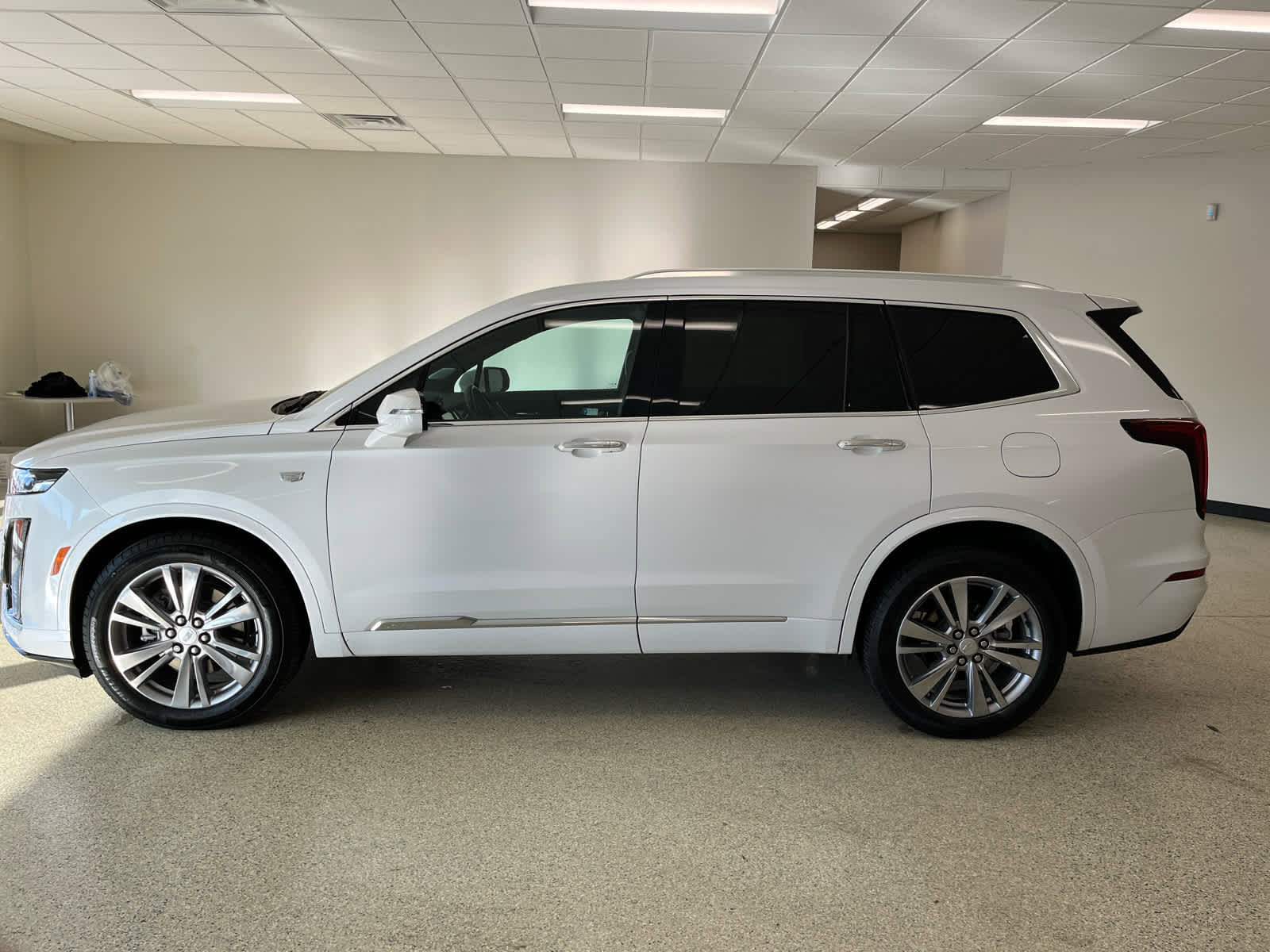 Used 2024 Cadillac XT6 Premium Luxury w/ LPO, Floor Liner Package image 9