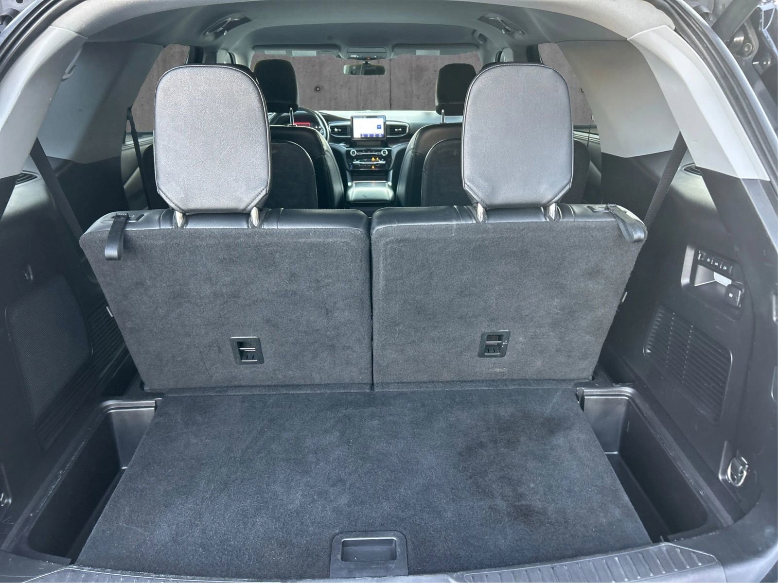 Used 2021 Ford Explorer Limited w/ Equipment Group 301A image 13