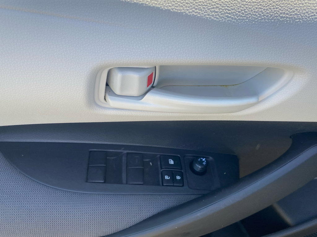 Used 2024 Toyota Corolla LE image 19