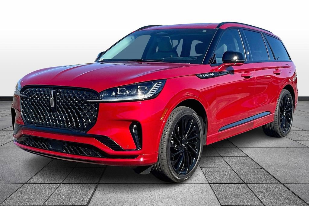 Used 2025 Lincoln Aviator Reserve w/ Jet Appearance Package image 3