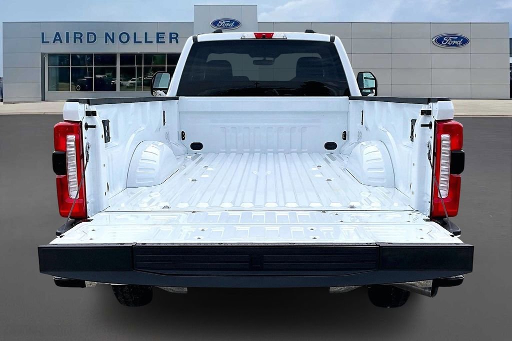New 2025 Ford F350 XLT w/ 360-Degree Camera Package image 14