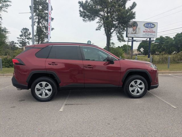 Used 2019 Toyota RAV4 LE FWD image 2