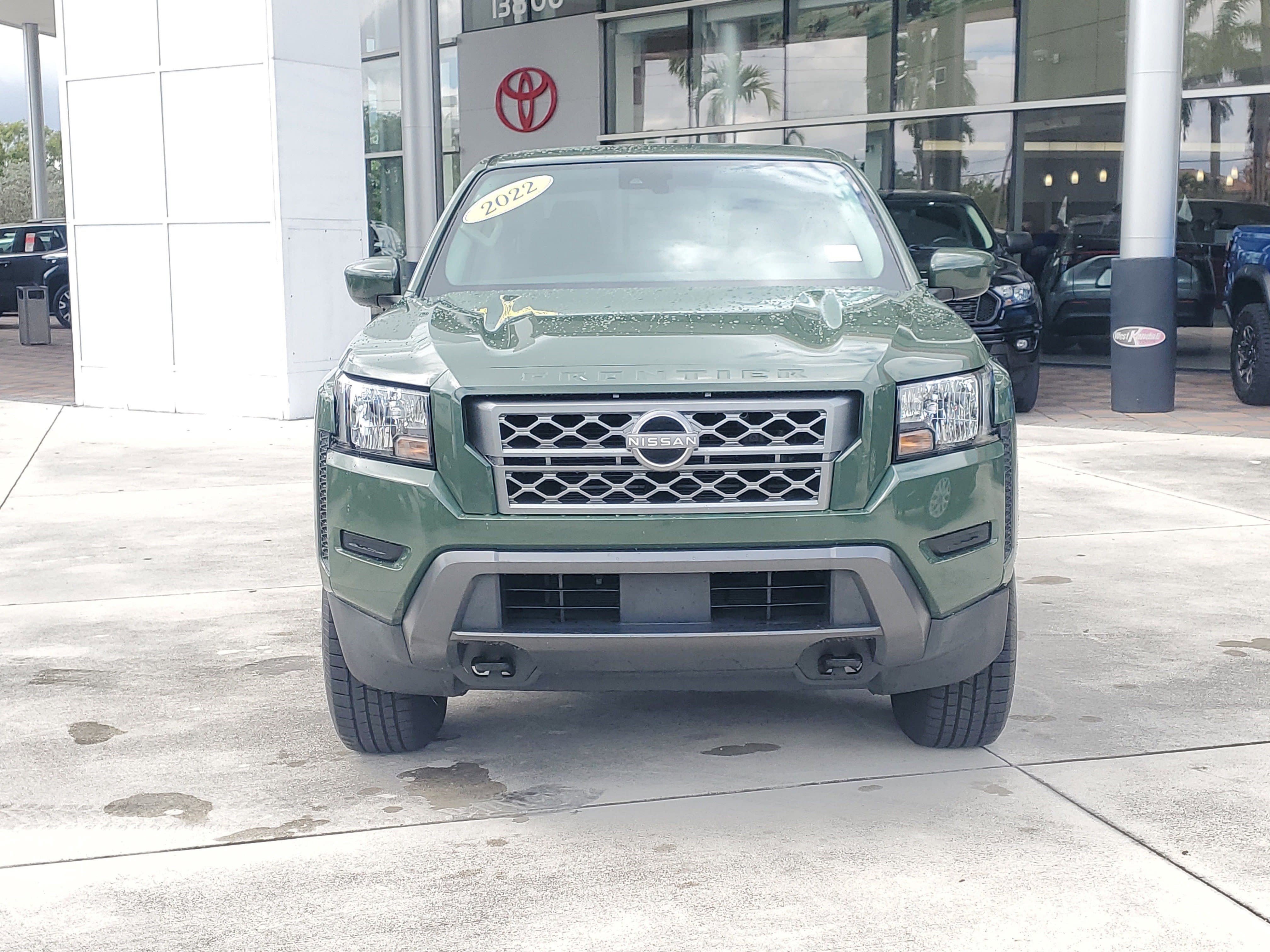 Used 2022 Nissan Frontier SV w/ Technology Package image 8