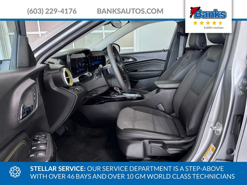 Certified 2024 Chevrolet Trax LT FWD image 9