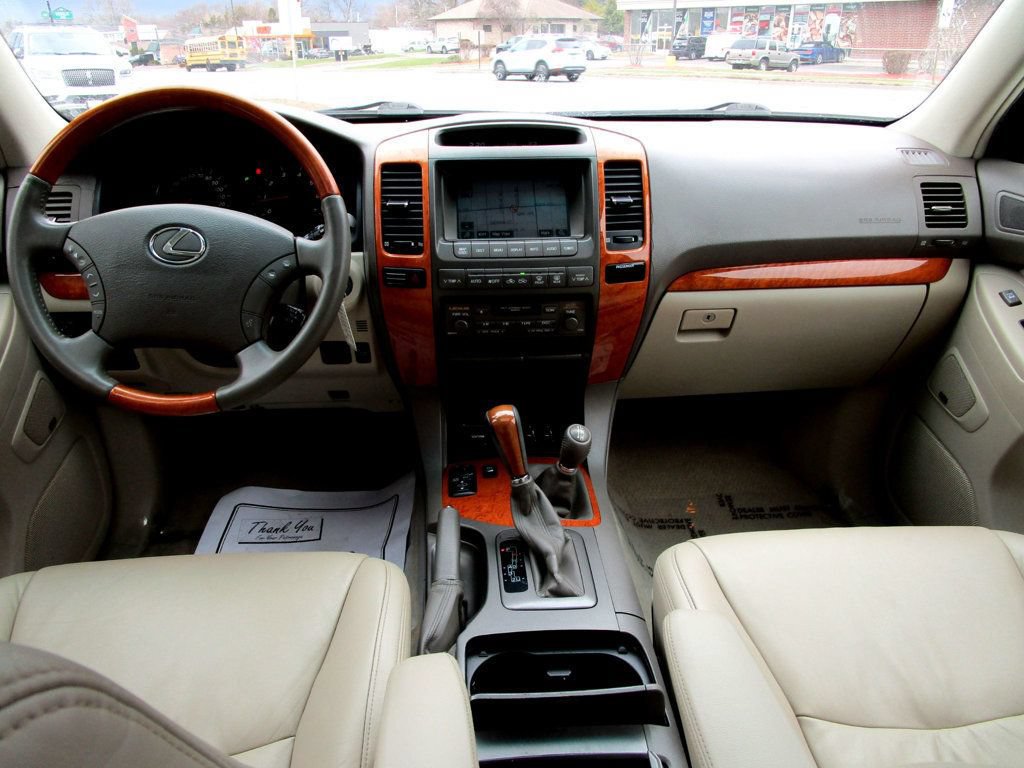 Used 2005 Lexus GX 470 AWD/4WD image 2