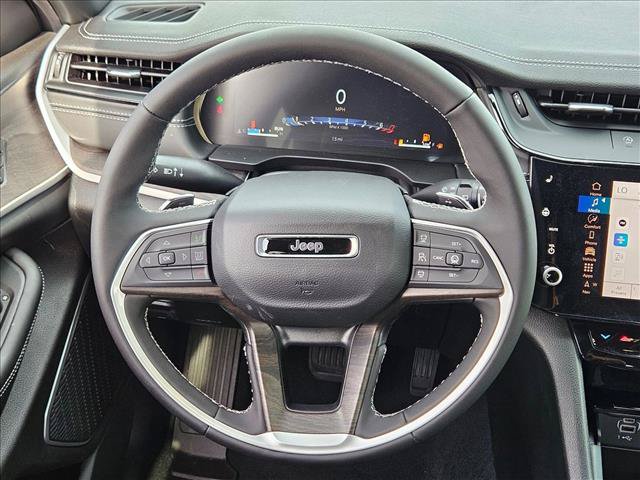 New 2026 Jeep Grand Cherokee Limited w/ Limited Altitude Package AWD/4WD image 12