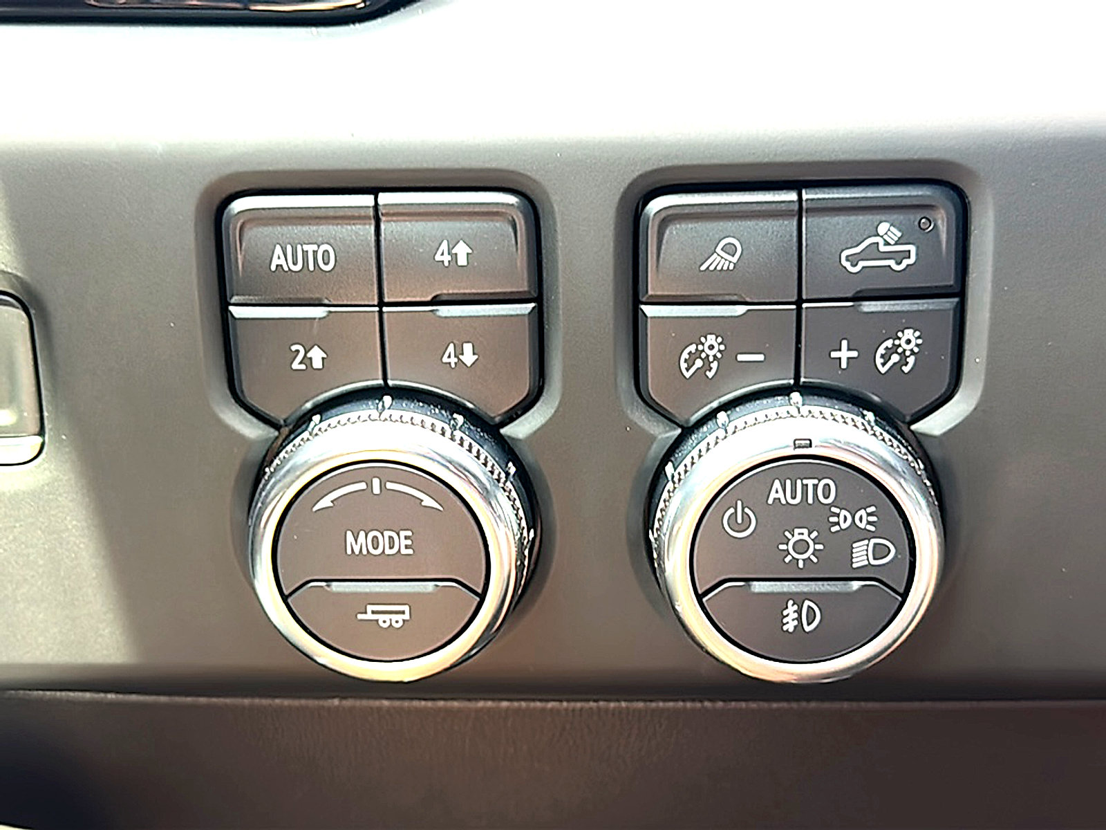 Used 2024 GMC Sierra 1500 Denali w/ Denali Reserve Package AWD/4WD image 36