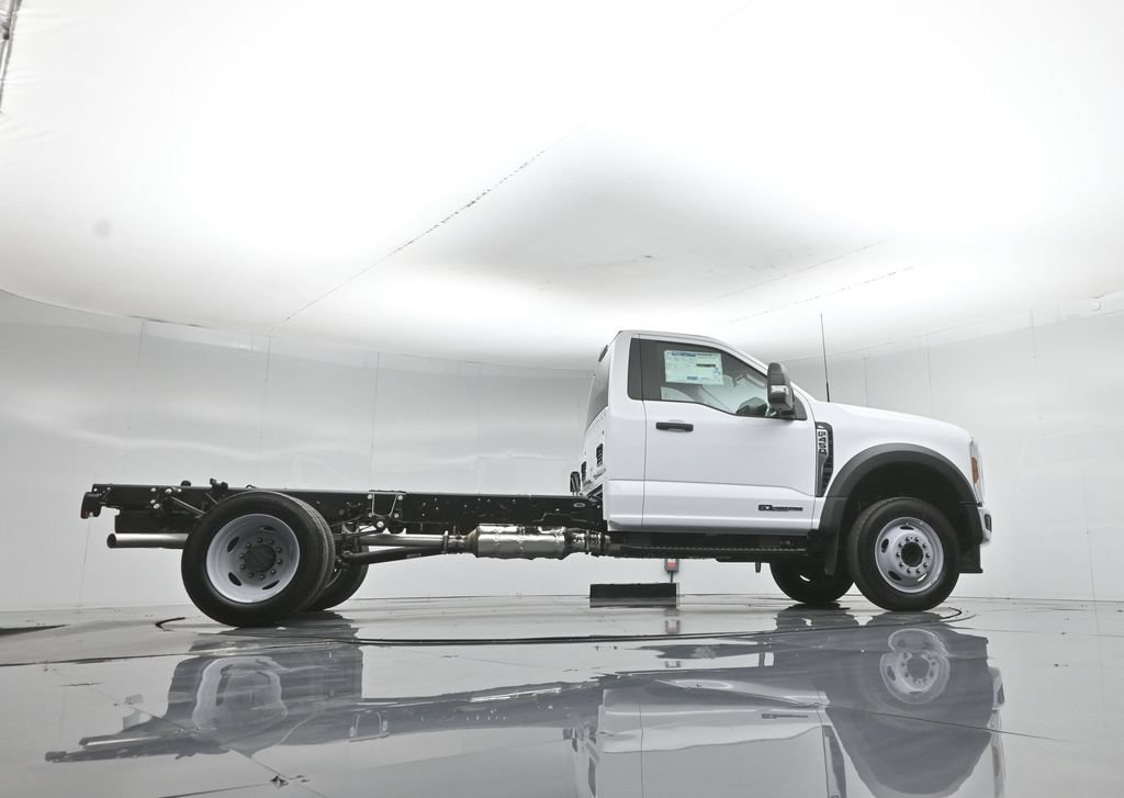 New 2026 Ford F450 XL w/ XL Chrome Package RWD image 44