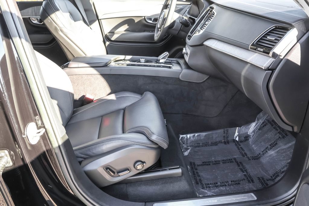 Used 2023 Volvo XC90 T8 Ultimate image 36