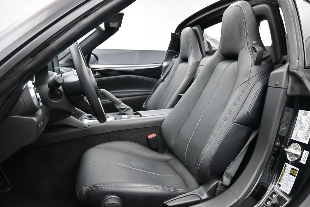 Used 2023 MAZDA MX-5 Miata Grand Touring w/ Weather Package RWD image 12