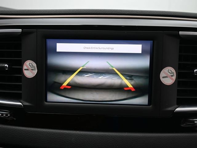 Used 2022 Chrysler Voyager LX image 21