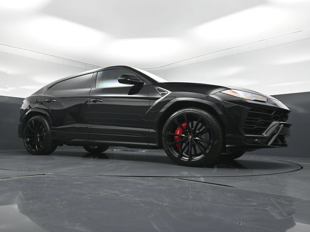 Used 2022 Lamborghini Urus AWD/4WD image 28