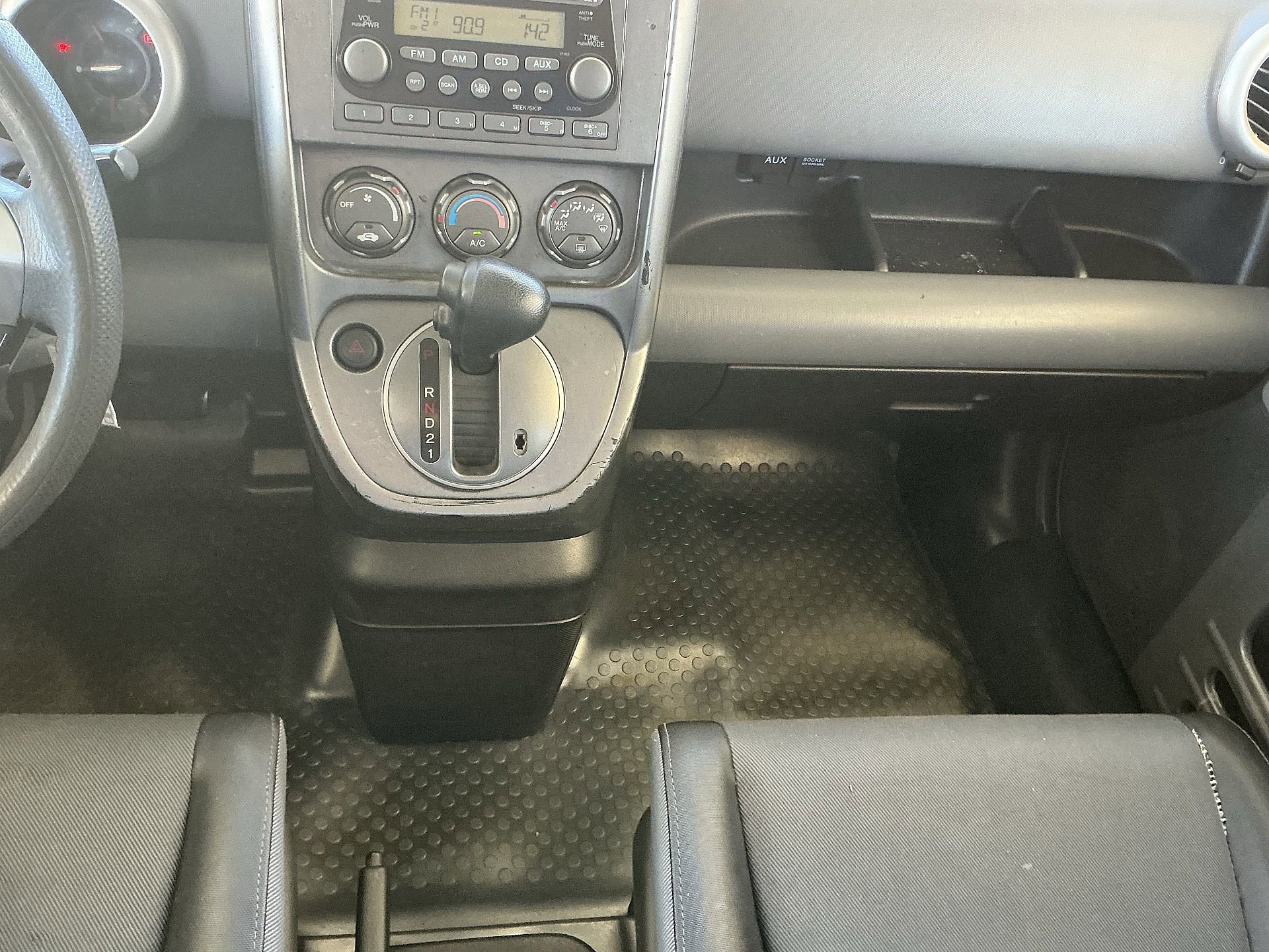 Used 2004 Honda Element EX image 21