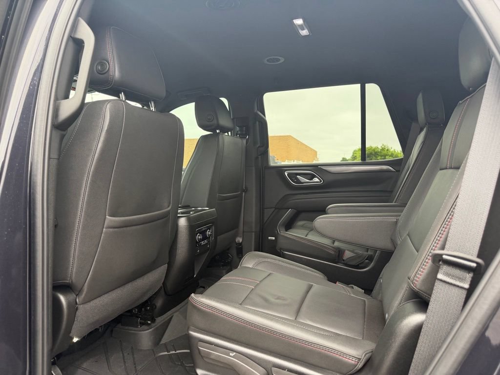 Used 2024 Chevrolet Tahoe RST w/ Luxury Package AWD/4WD image 17
