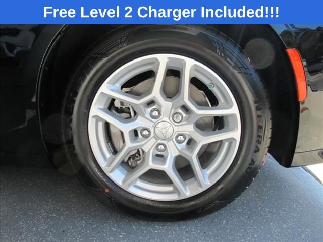 Used 2025 Dodge Charger R/T w/ Quick Order Package 25M R/T image 7