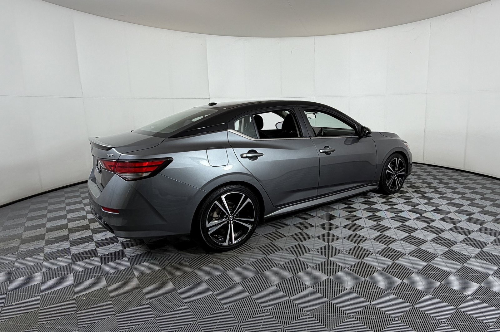 Used 2022 Nissan Sentra SR image 4