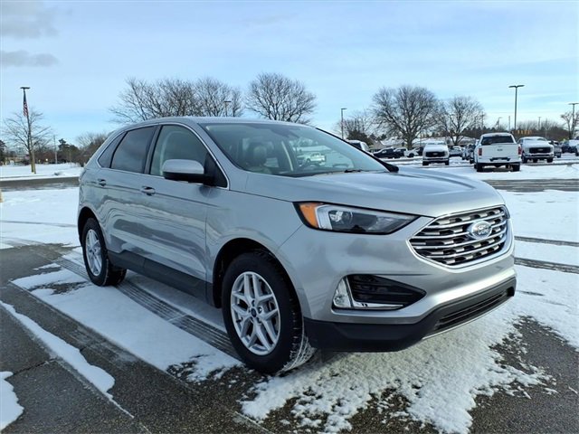 Certified 2022 Ford Edge SEL w/ Convenience Package image 3