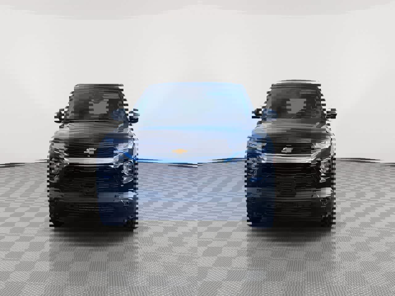 Used 2023 Chevrolet TrailBlazer LS image 3