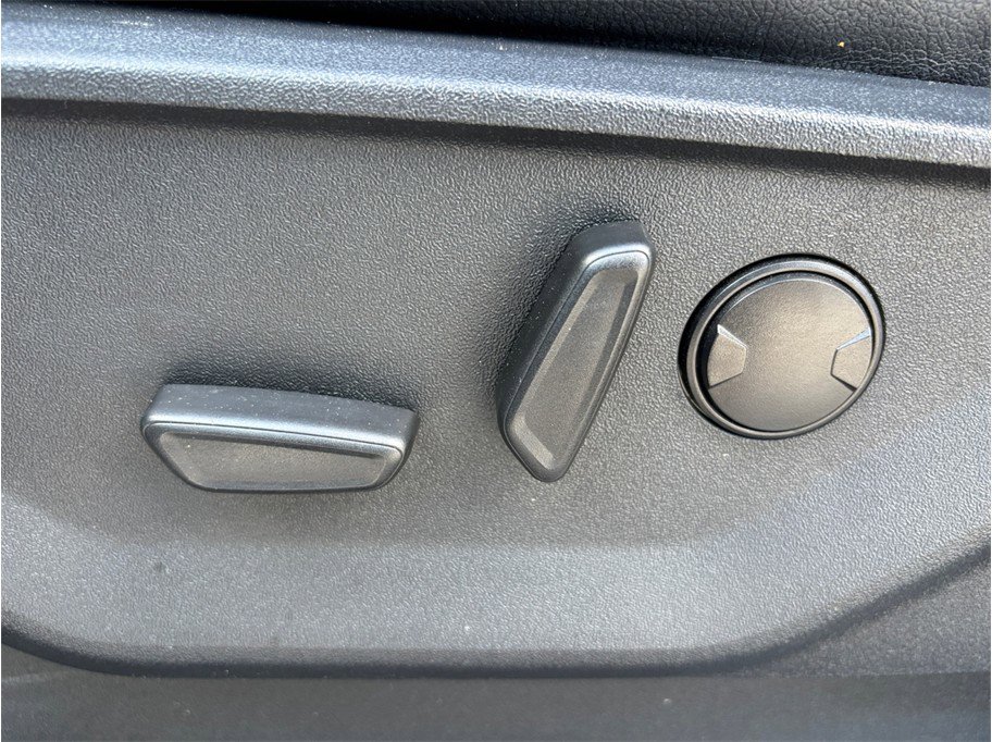 Used 2022 Ford F150 Lightning XLT w/ Equipment Group 312A High image 22