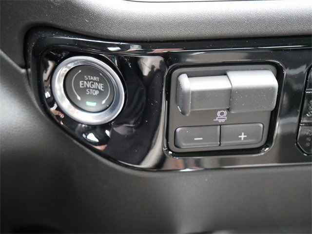 New 2025 GMC Sierra 2500 SLT w/ SLT Premium Package image 12