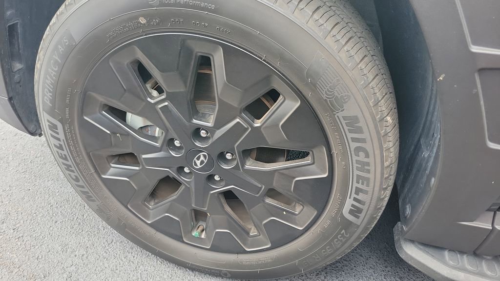 Used 2023 Hyundai Tucson XRT FWD image 3