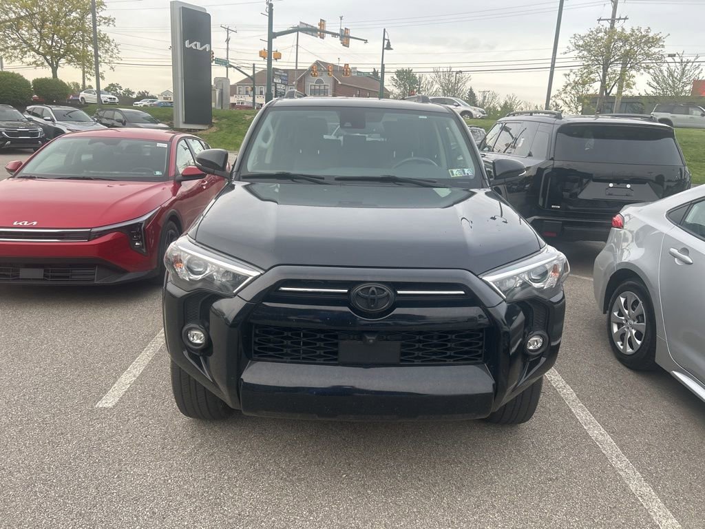 Used 2023 Toyota 4Runner SR5 Premium w/ Moonroof Package AWD/4WD image 2