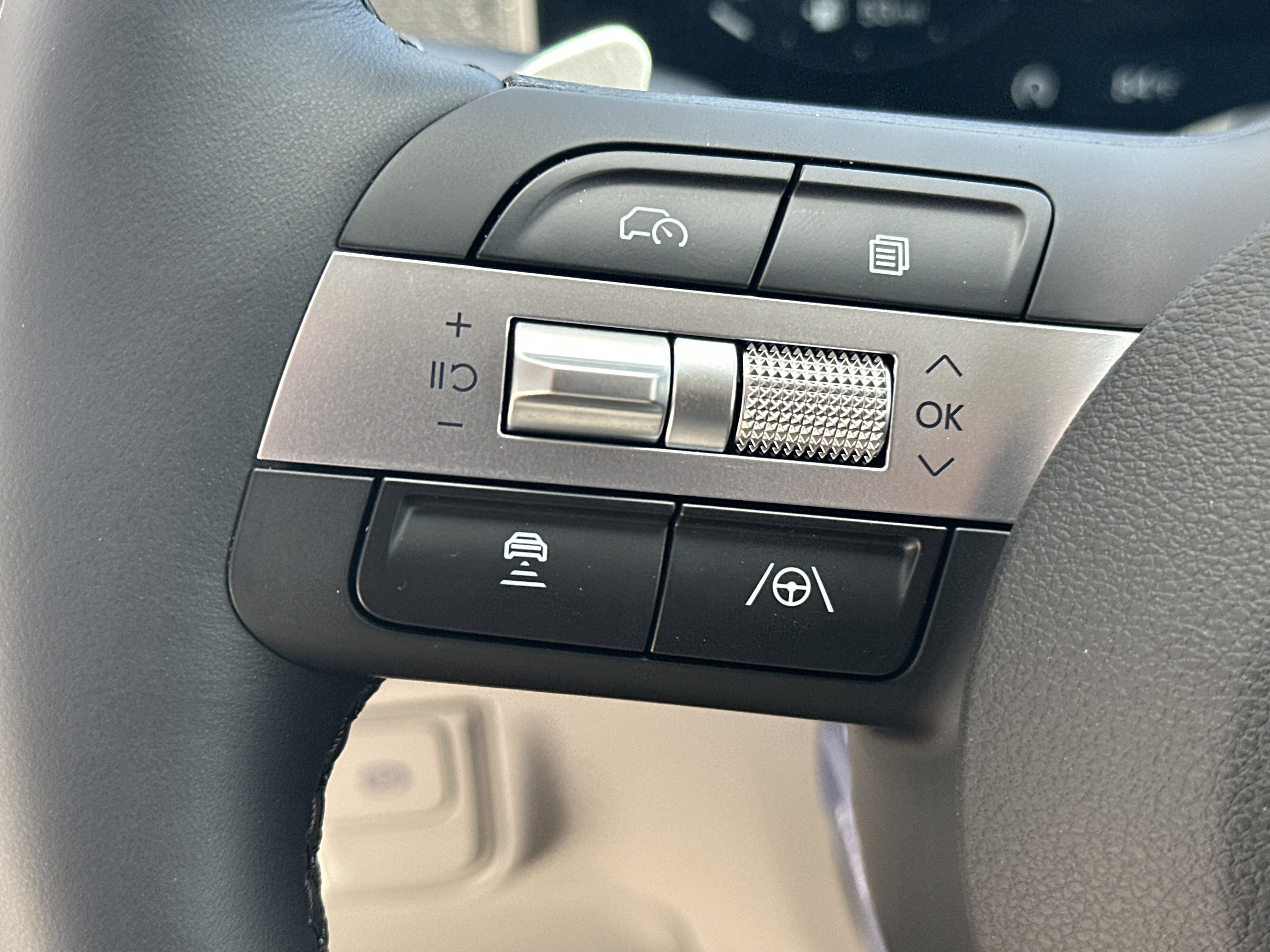 New 2026 Hyundai Tucson Limited FWD image 26