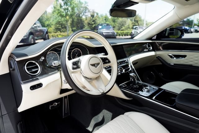 Used 2023 Bentley Flying Spur Azure AWD/4WD image 23