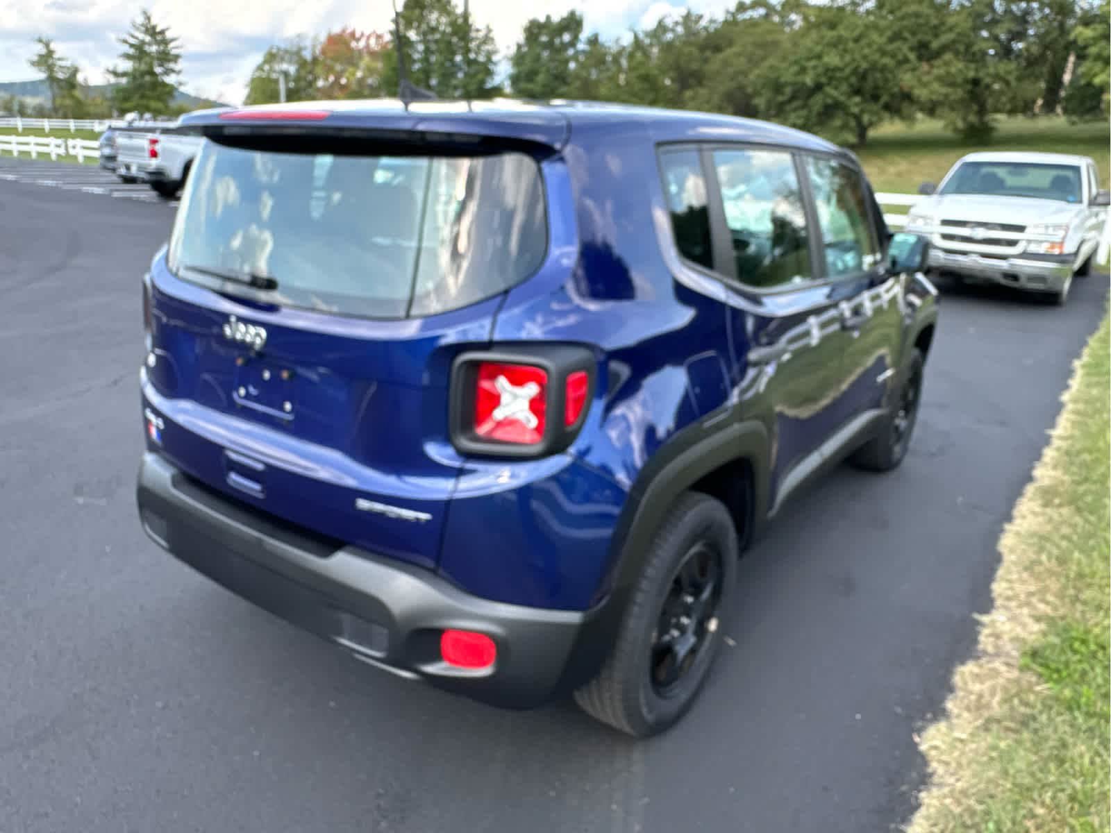 Used 2018 Jeep Renegade Sport w/ Power & Air Group AWD/4WD image 6