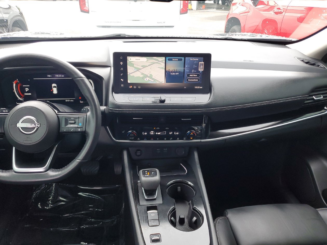 Used 2024 Nissan Rogue SL w/ SL Premium Package FWD image 12