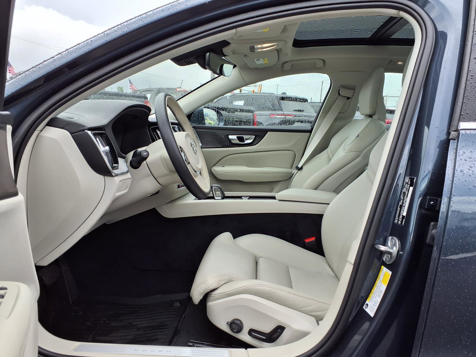 Used 2023 Volvo S60 B5 Ultimate w/ Climate Package FWD image 19