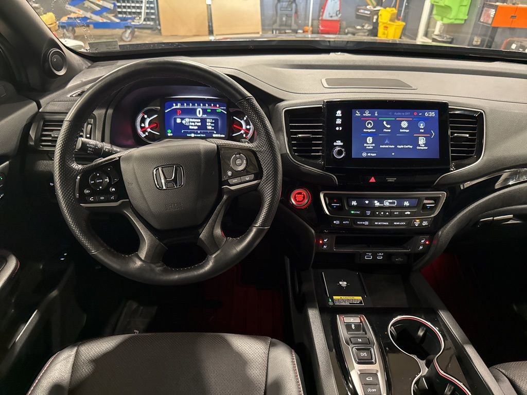 Used 2025 Honda Passport Black Edition image 13