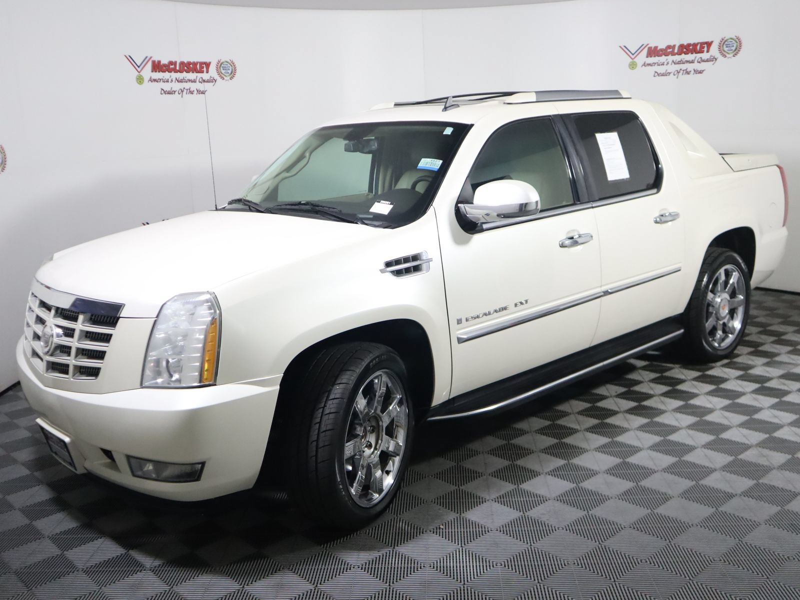 Used 2009 Cadillac Escalade EXT AWD/4WD image 16