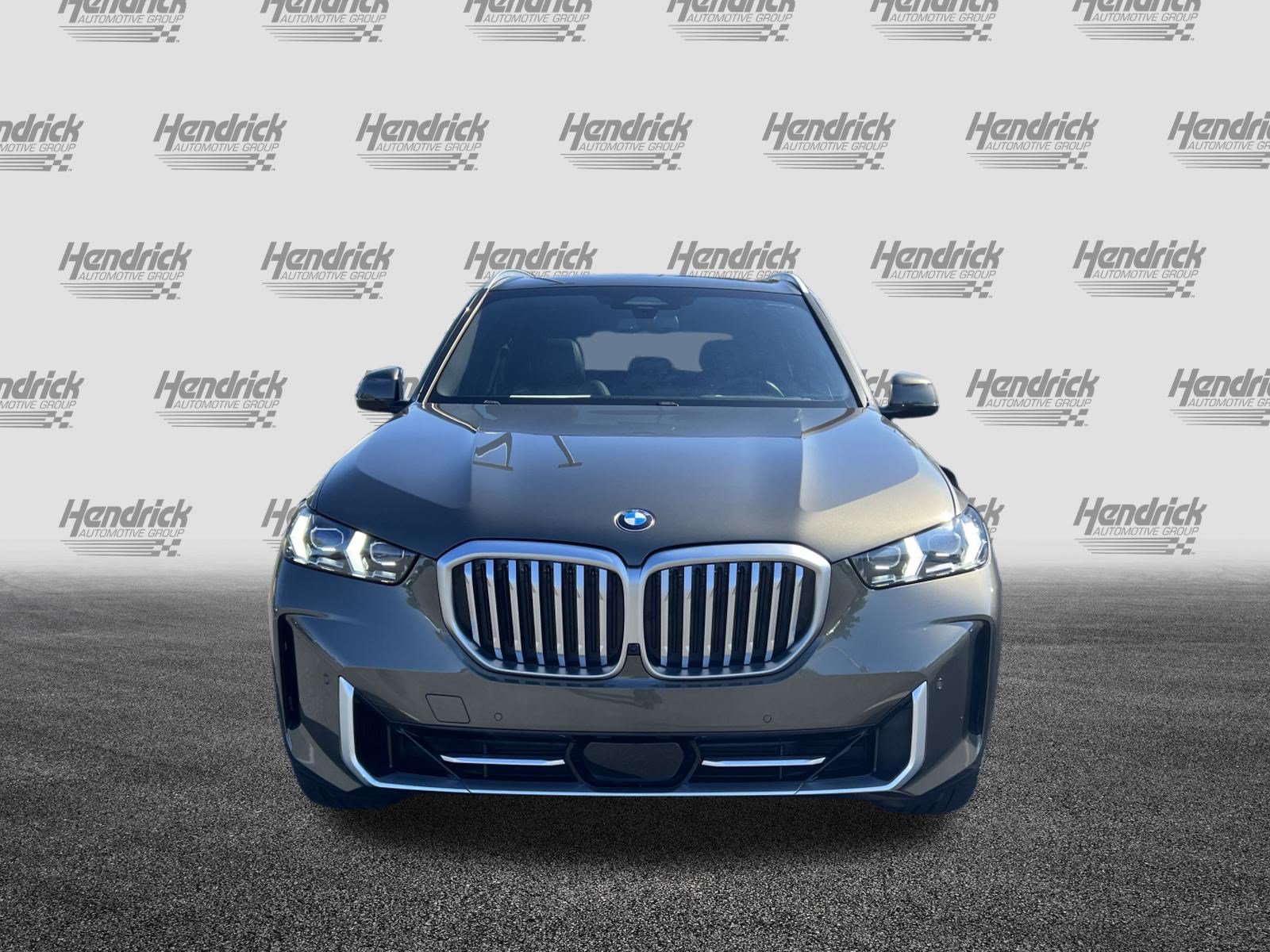 Used 2024 BMW X5 sDrive40i w/ Premium Package RWD image 3
