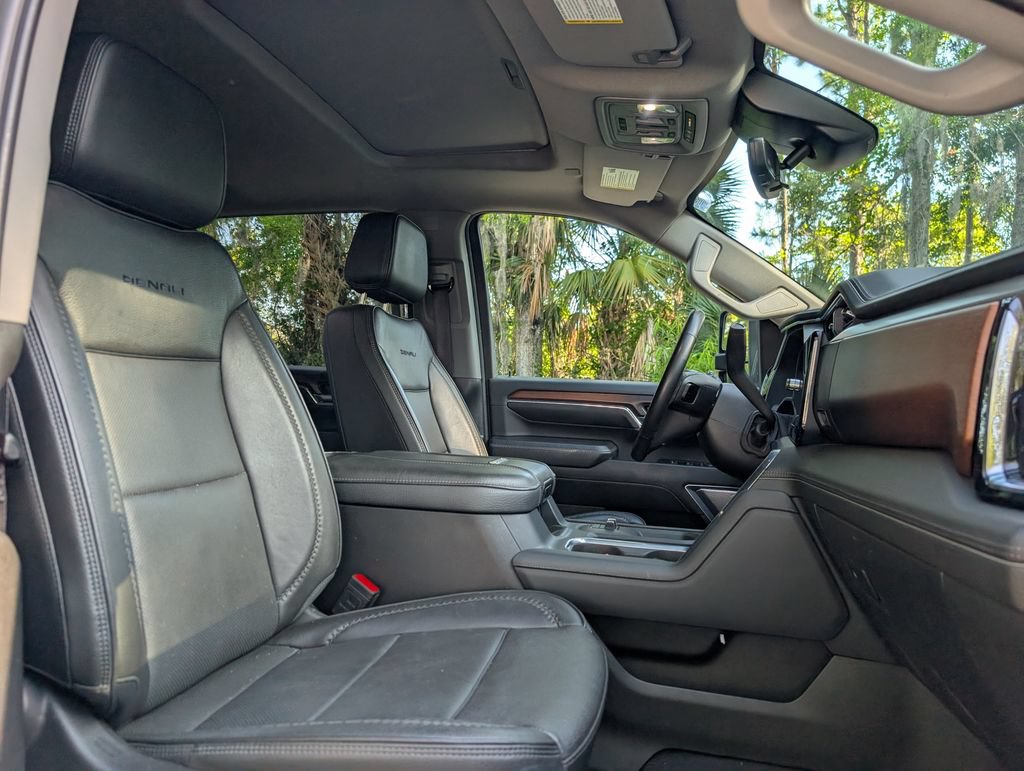 Used 2024 GMC Sierra 2500 Denali w/ Denali Reserve Package AWD/4WD image 18