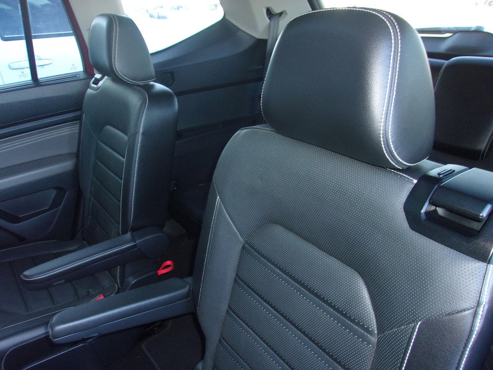 Used 2022 Volkswagen Atlas SEL Premium image 13