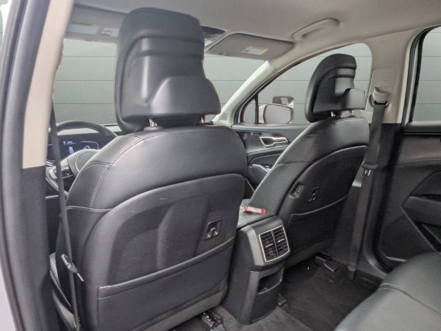 Certified 2025 Kia Sportage EX FWD image 30