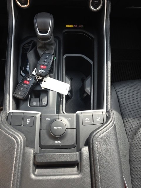 Used 2024 Toyota Grand Highlander Limited image 19