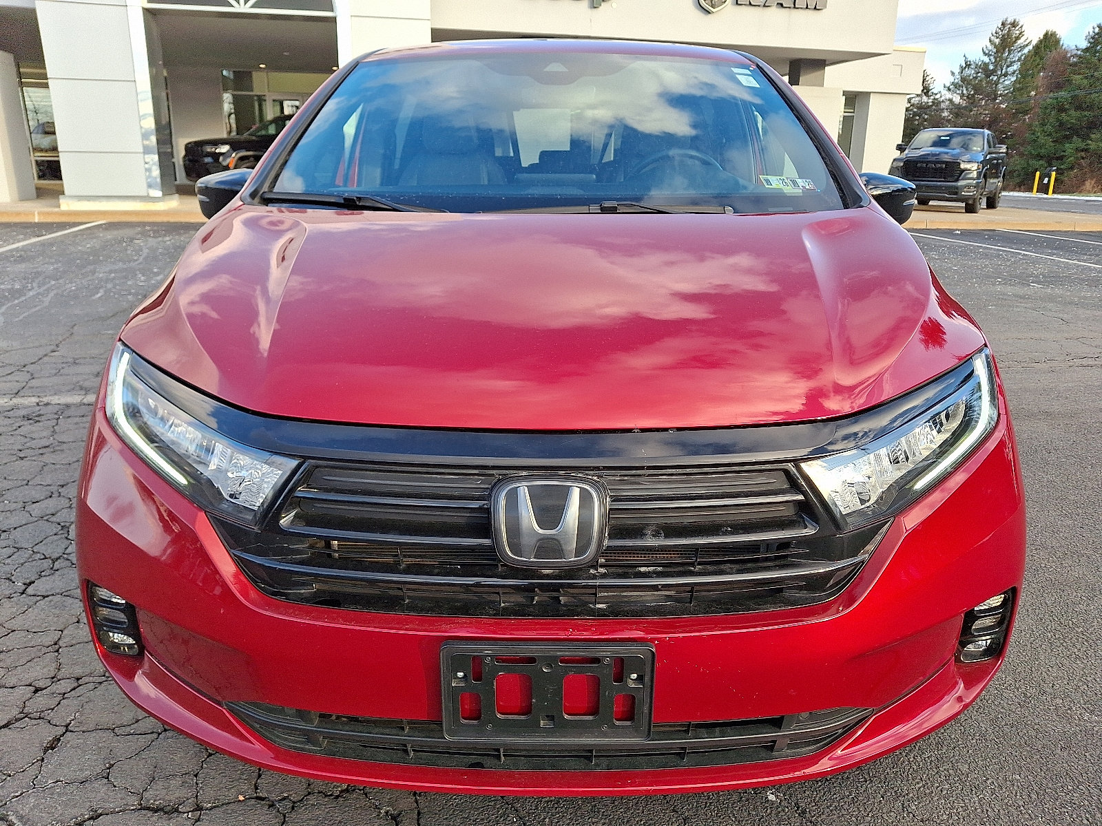 Used 2023 Honda Odyssey Sport image 3