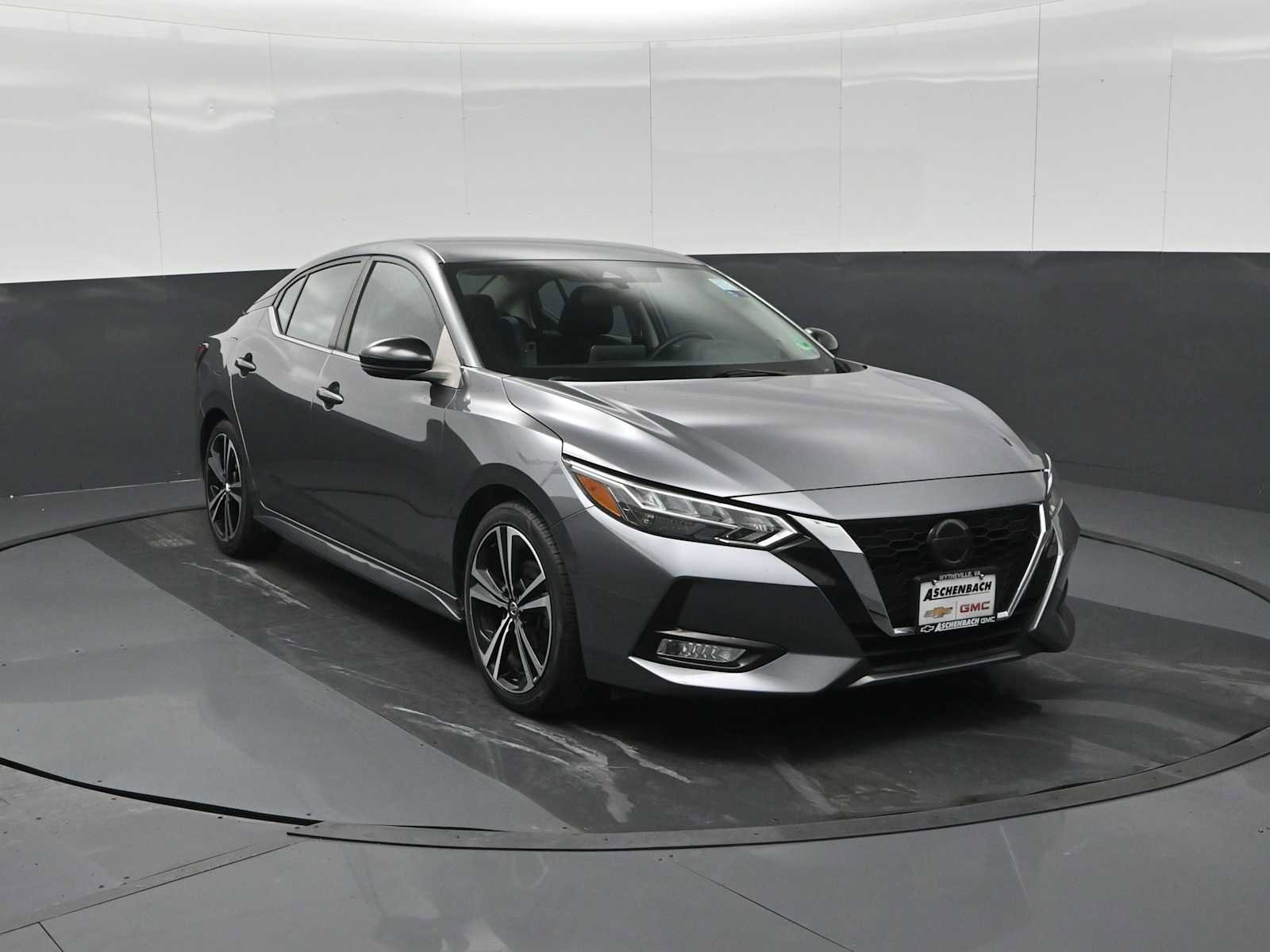 Used 2021 Nissan Sentra SR image 2