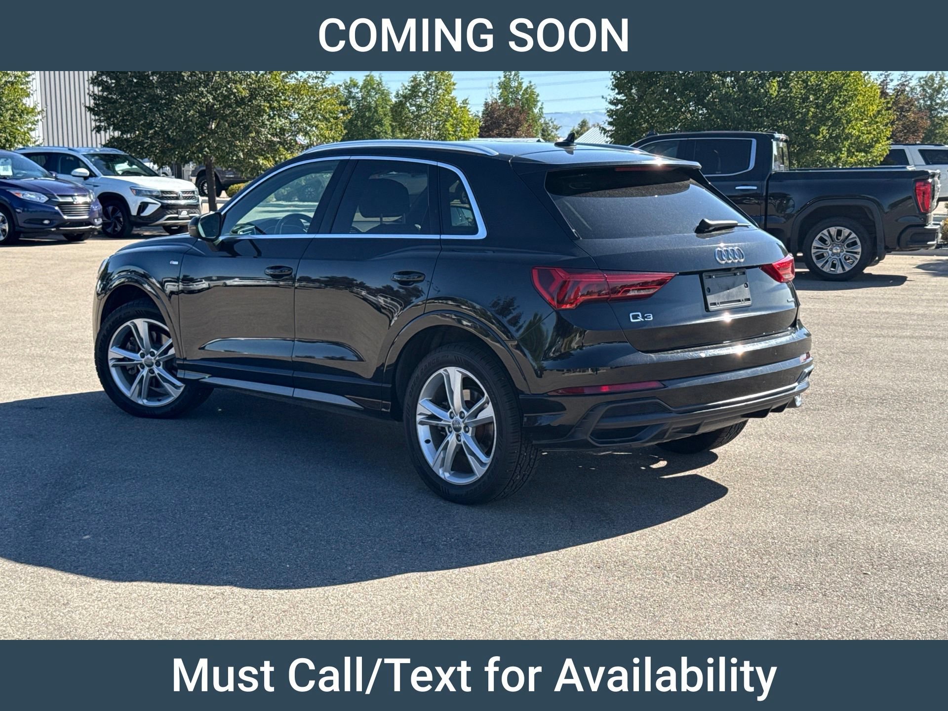 Used 2020 Audi Q3 2.0T Premium w/ Convenience Package AWD/4WD image 4