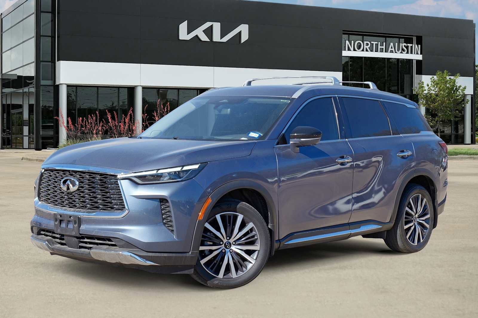 Used 2023 INFINITI QX60 Sensory w/ Vision Package image 1