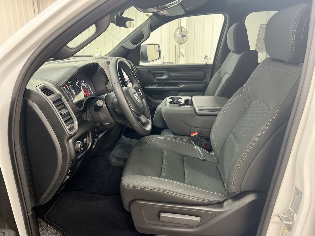 New 2026 RAM 1500 Express AWD/4WD image 19