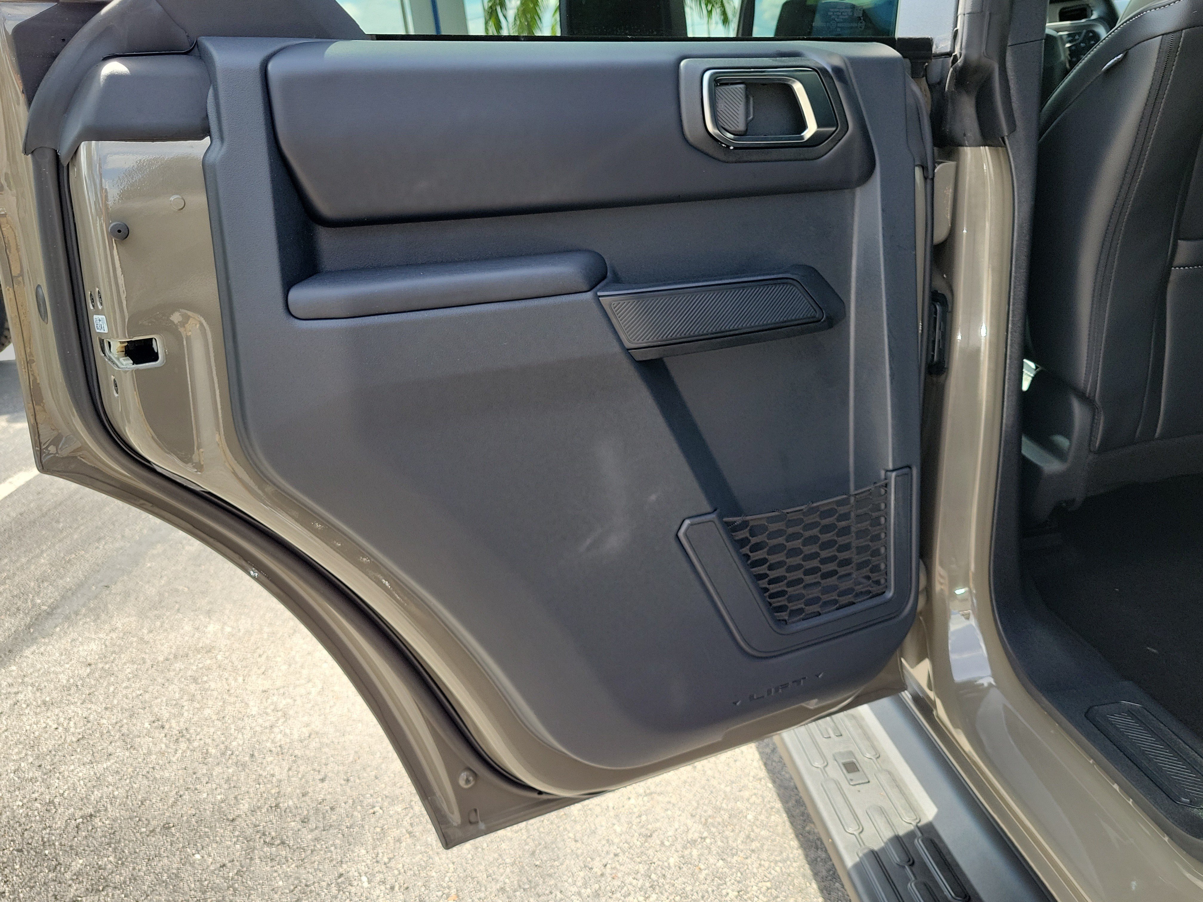 Certified 2025 Ford Bronco Outer Banks AWD/4WD image 10