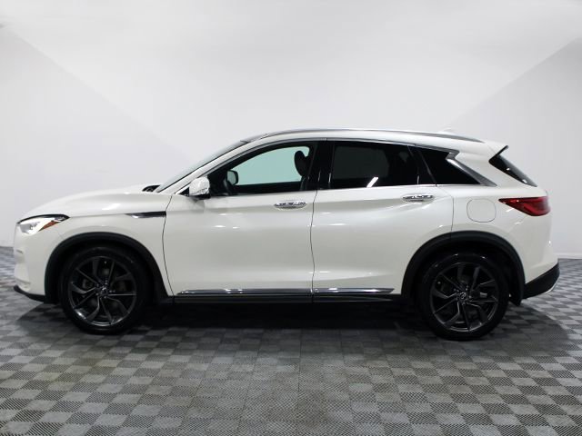Used 2019 INFINITI QX50 Essential w/ Sensory Package AWD/4WD image 3
