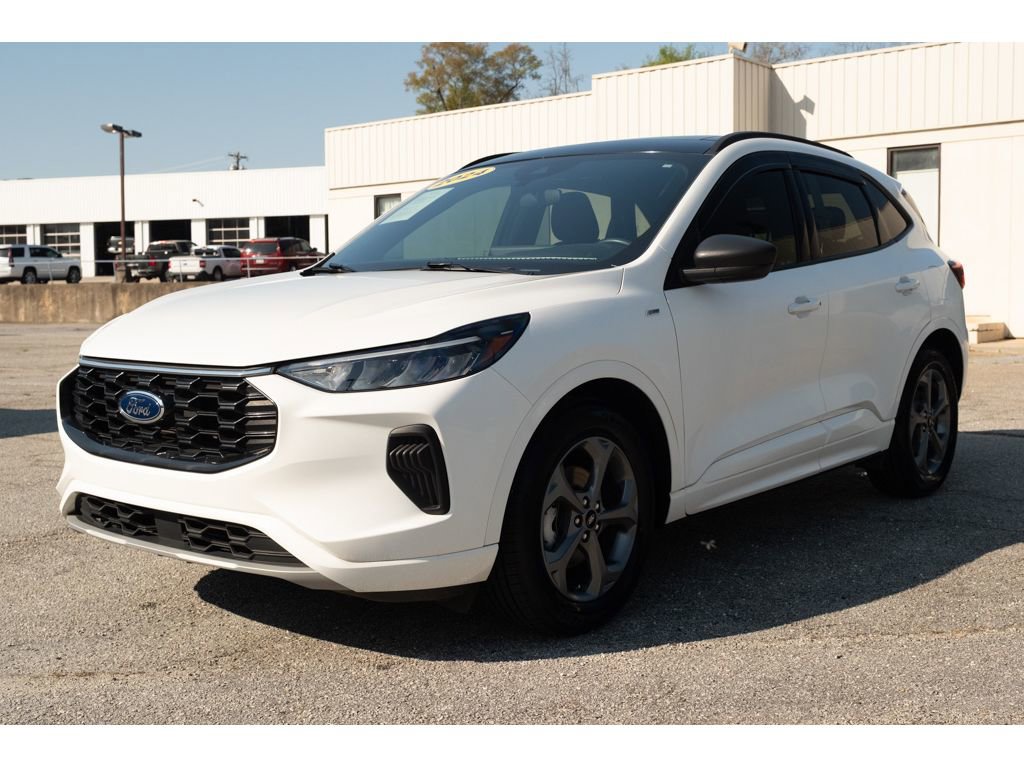 Used 2024 Ford Escape ST-Line w/ Tech Pack #1 FWD image 4