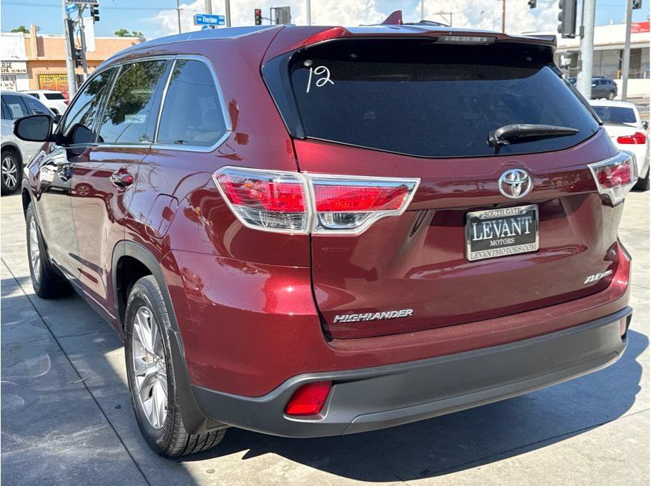 Used 2015 Toyota Highlander XLE AWD/4WD image 5
